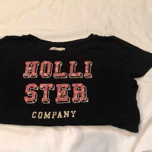 Hollister tee